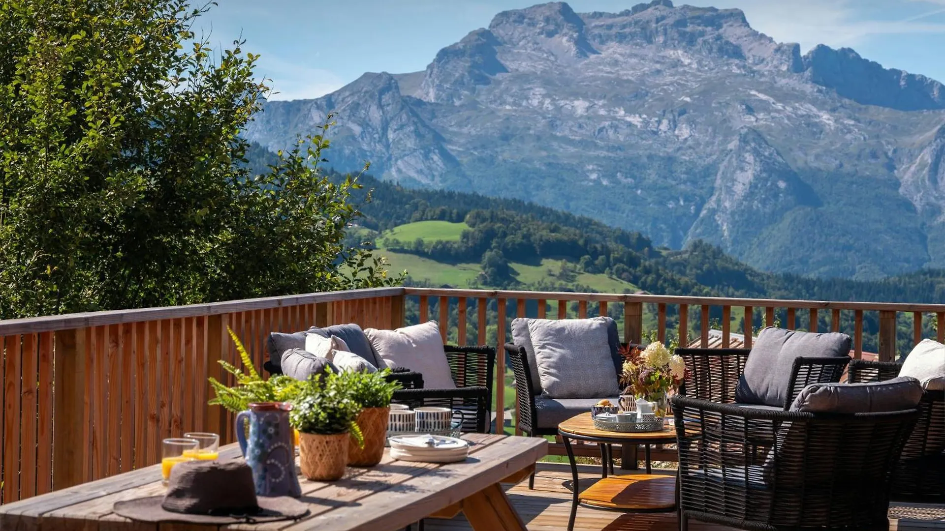 Chalet Morclan - Ovo Network Manigod